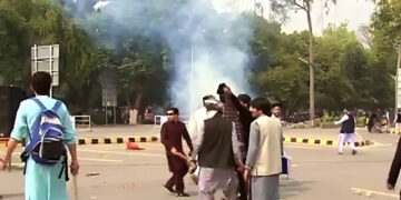 Four Students Injured and Three Arrested in Barani University Clash