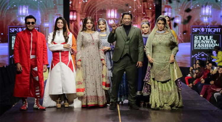 SRF16 Fashion Show lights up DHA Karachi with stunning designs and star-studded talent
