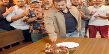 Salman Khan celebrates 59th birthday with girlfriend Iulia Vantur and family
