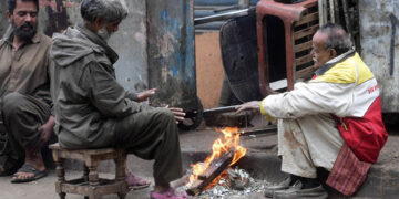 Cold Wave Sweeps Across Pakistan from Karachi to Khyber