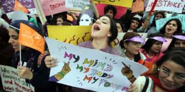 Aurat March organizers move LHC, seek contempt action against Lahore DC, CTO