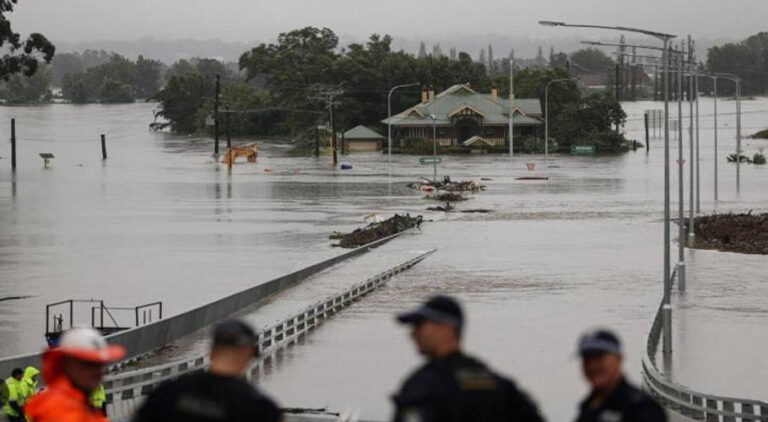 Heavy rain and windstorm wreak havoc in Australia