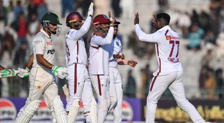 Pakistan’s batsmen struggle as 6th wicket falls chasing 254 in Multan Test