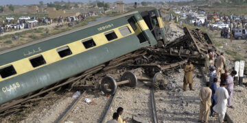 Accident on Shalimar Express from Lahore to Karachi