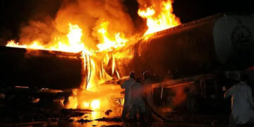 Motorcyclist killed in Karachi tanker collision, mob retaliates by setting 5 tankers ablaze