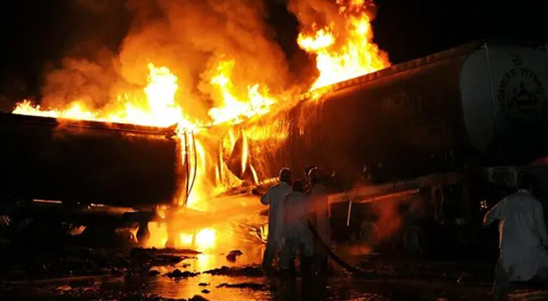 Motorcyclist killed in Karachi tanker collision, mob retaliates by setting 5 tankers ablaze