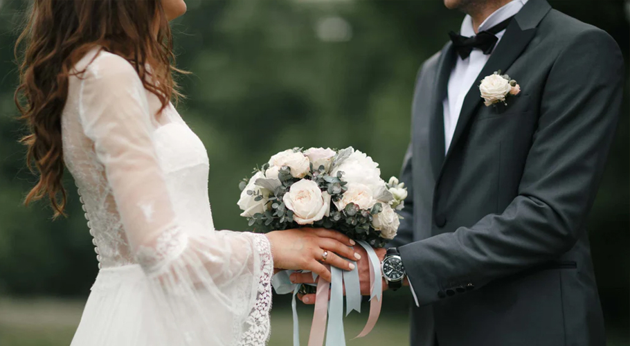 Company Announces Dismissal of Unmarried Employees