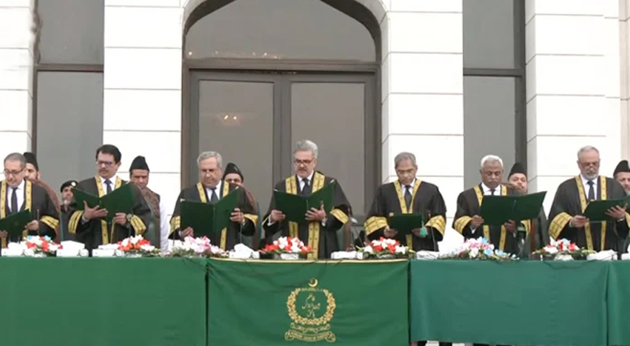 CJP Afridi administers oath to newly-appointed SC judges