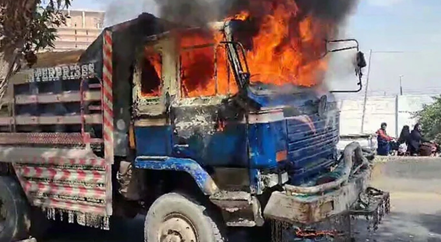 Transporters stage protest at National Highway against vehicles burning