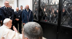 Pope Francis visits prison inmates on Holy Thursday