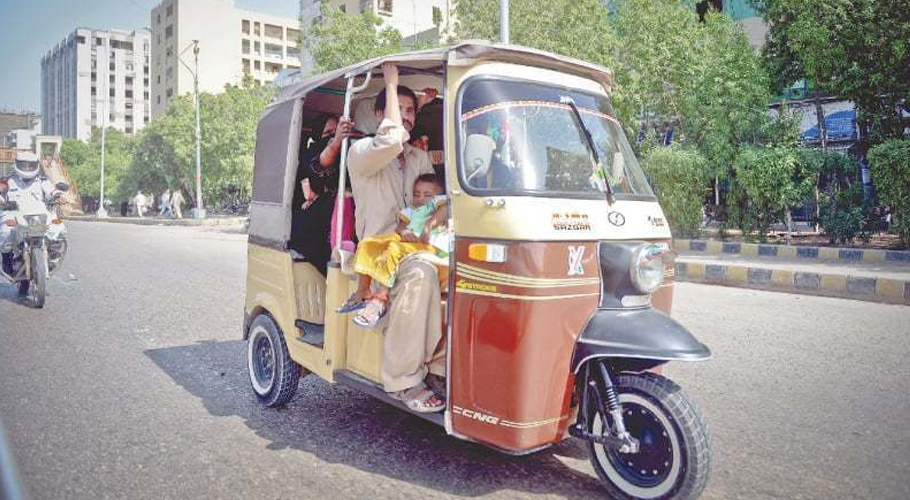 Rickshaws banned on major roads in Karachi