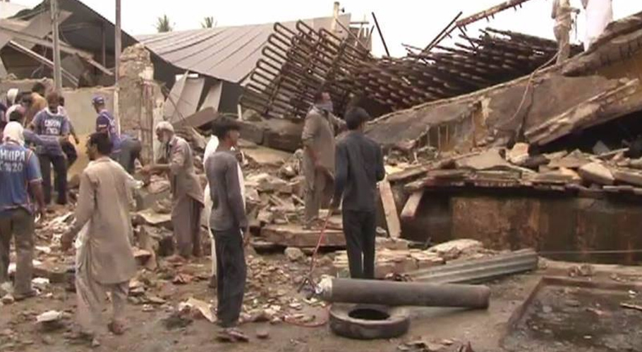 Roof collapse at ice factory in Karachi’s Landhi kills 2, injures 4