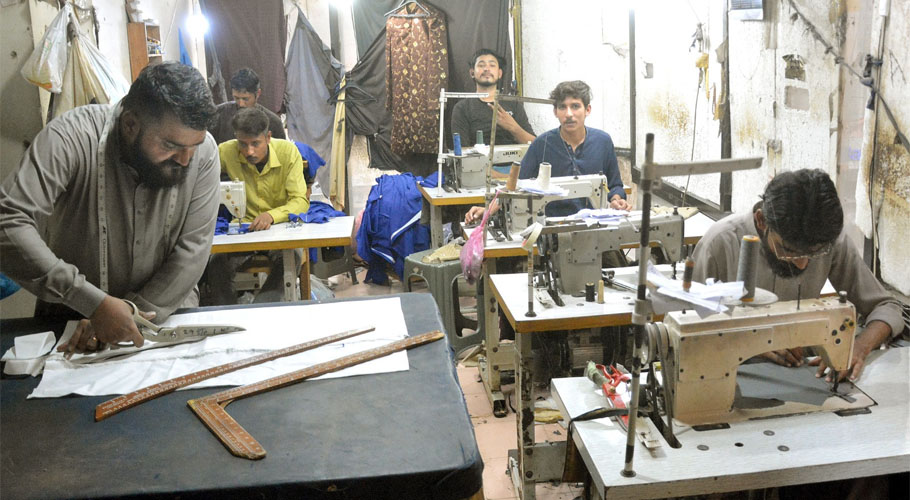 Karachi man sues tailor for late delivery of clothes