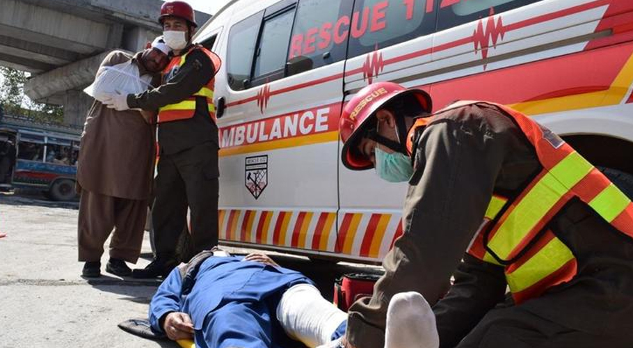 At least 10 killed, several injured in truck-coach collision in Karak