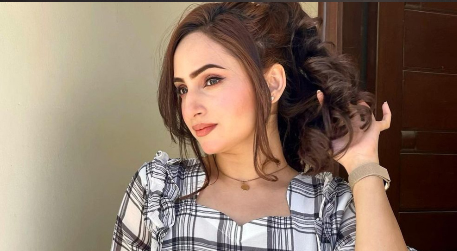 Pakistani actress Inaya Khan opens up about her 'relationship' with Afghan cricketer