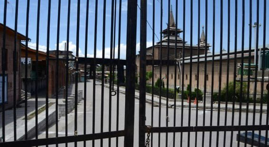 Kashmiris barred from offering Eidul Adha prayers at Srinagar’s historic Jamia Masjid & Eidgah