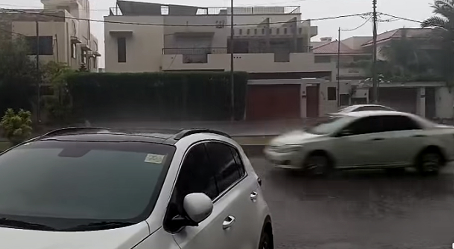 Heavy Rainfall Hits Various Parts of Karachi