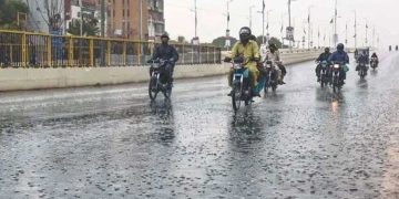 Will Karachi receive more rain today?