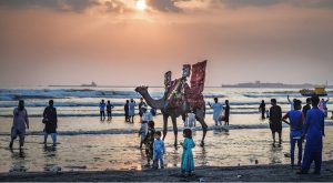 Karachi imposes temporary ban on sea bathing during Eid holidays