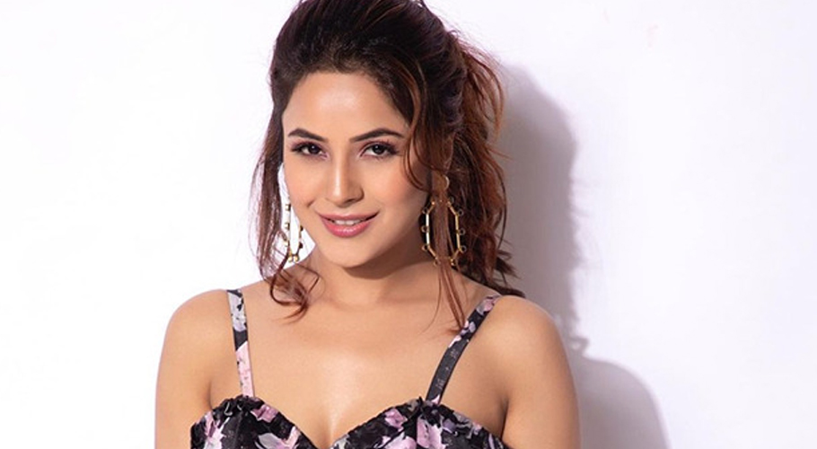 Shehnaaz Gill Shining in her new look from her Upcoming Movie Singh Vs Kaur 2