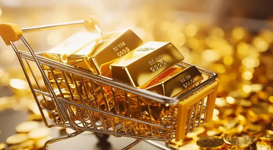 Gold price records massive decrease in Pakistan