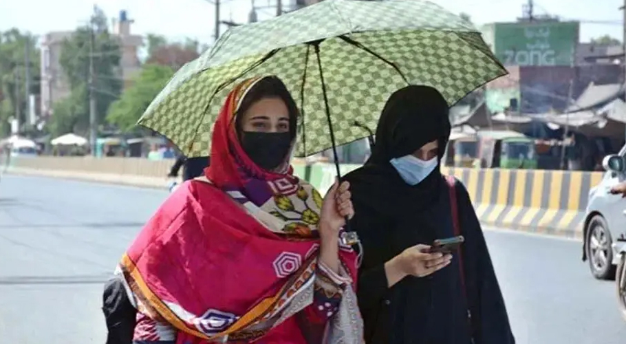 Karachi to experience feels-like temperature of 45°C today