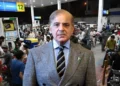 مہنگائی سے ستائے عوام پر شہباز حکومت کا ایک اور وار! پیٹرول و ڈیزل مزید مہنگا