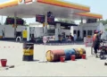 پیٹرول پر کسی کو ریلیف نہیں دیں گے؟ پیٹرولیم ڈیلرز حکومتی اسکیم پر بھڑک اٹھے