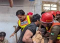 پشاور میں دلخراش واقعہ! طوفانی بارشوں سے اسکول کی عمارت زمین بوس، 21 بچے جاں بحق