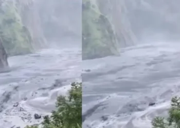 نیپال میں دریا بپھر گیا! چند گھنٹوں میں پانی کی سطح 2 سے ساڑھے 8 میٹر تک جا پہنچی