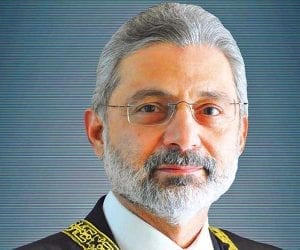 Justice Qazi Faez petitions SC to form full court