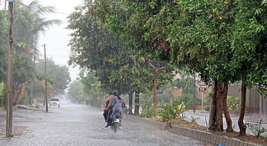 Karachi receives its first shower of winter