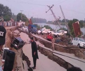 Rescue officials reaches earthquake site; 4 dead, 50 injured