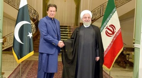 PM meets Iranian President in Tehran on official visit