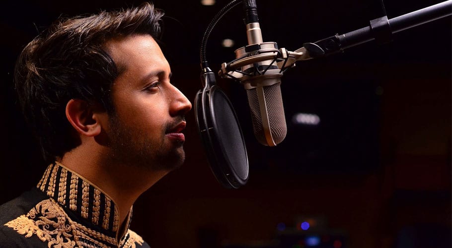 Atif Aslam honors with Dubai Star in a ceremony