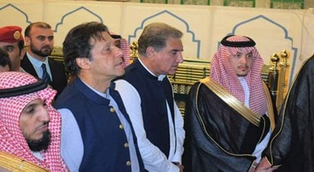 PM reaches Madina to pay respect at Roza-e-Rasool (PBUH)