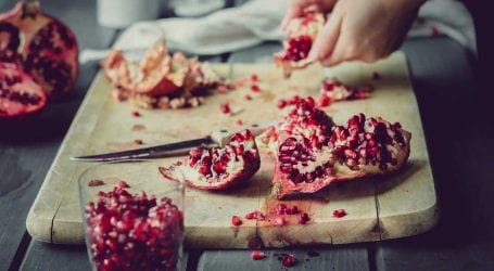 5 reasons to consume pomegranate this winter