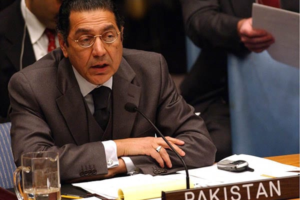 UN heads' visit will promote Pakistan's vital role for peace: Akram