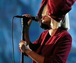 Pop star Sia reveals battle with chronic pain disorder