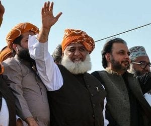 JUI-F initiates Azadi March’s Plan-B from Quetta-Chaman highway
