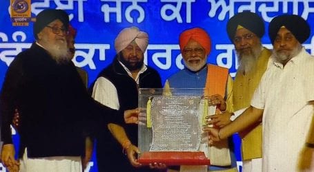 Modi praises PM Khan to open Kartarpur corridor for Sikh Pilgrims