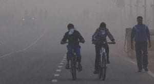 India experiences eye-irritation as smog reaches worst levels