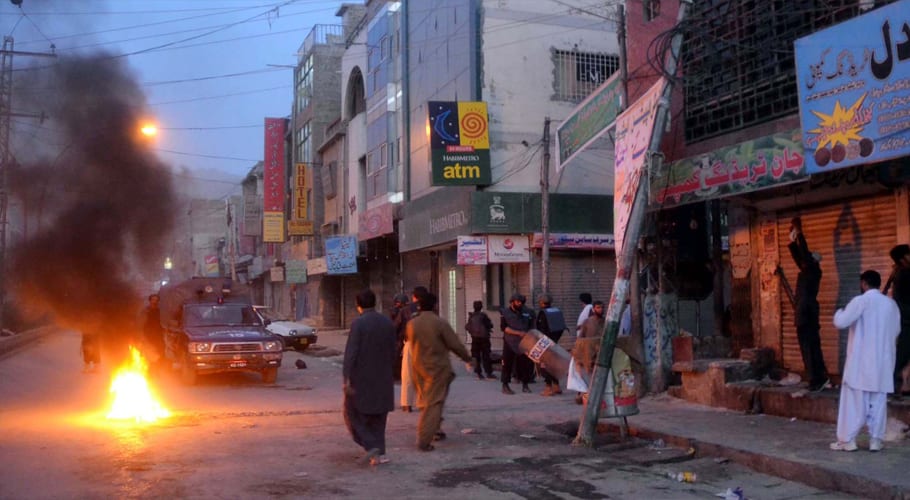 People protest over low gas pressure in Quetta