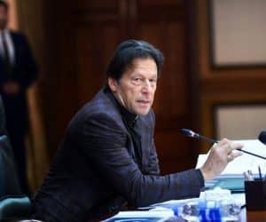 PM Khan orders to instantly fill 129,300 vacant positions