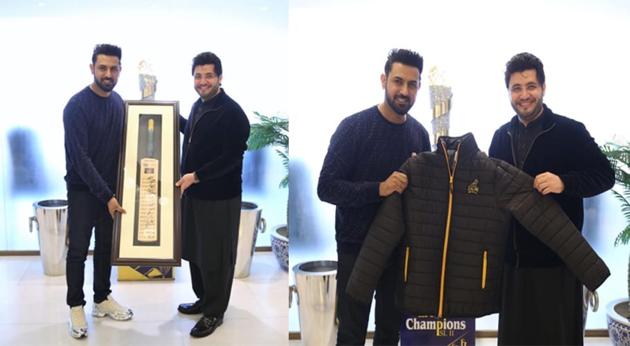 Javed Afridi meets Gippy Grewal, presents various gifts