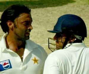 I have more money than Sehwag has hair on his head: Shoaib Akhtar