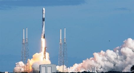 SpaceX starts 2020 with launching more Starlink satellites
