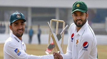 Pakistan stands tall after choosing to bowl first