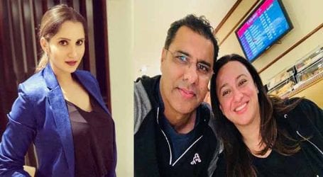Tennis star Sania extends wishes to Waqar Younis, wife on wedding anniversary