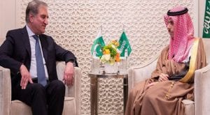 FM Qureshi telephones Saudi counterpart, discusses bilateral ties